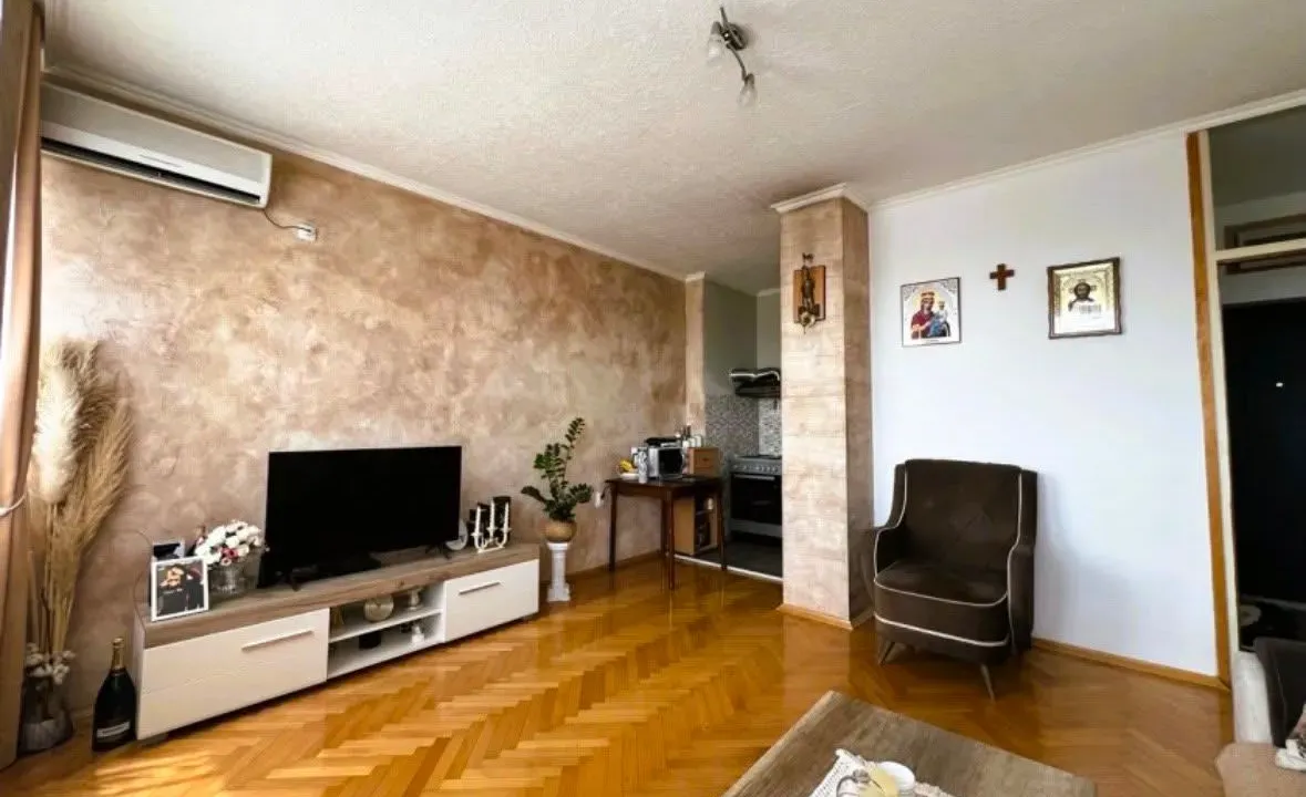 Sale, one bedroom apartment, 48m², Pejton, Podgorica