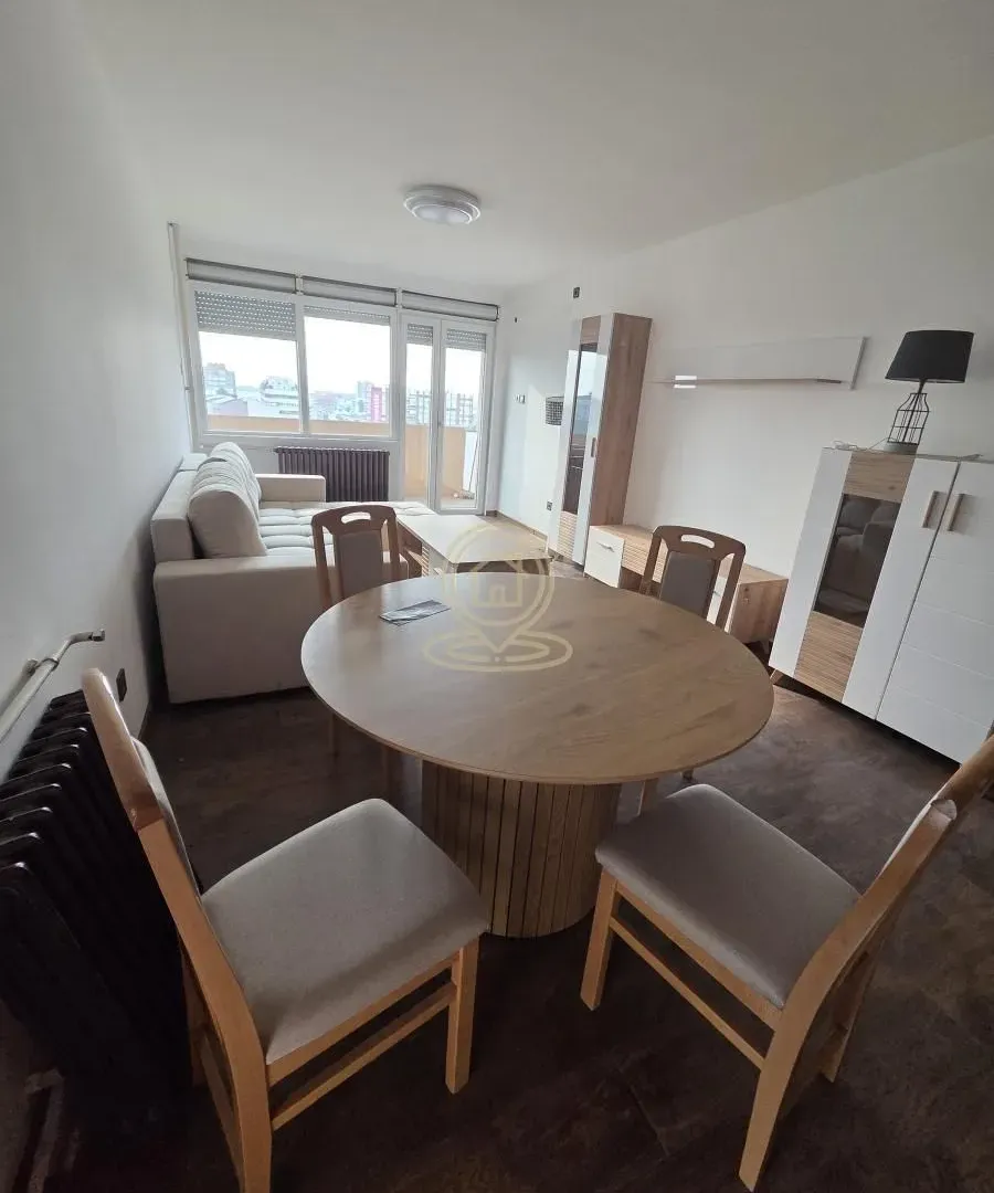 Prodaja, trosoban stan, 70m², Medijana, Niš