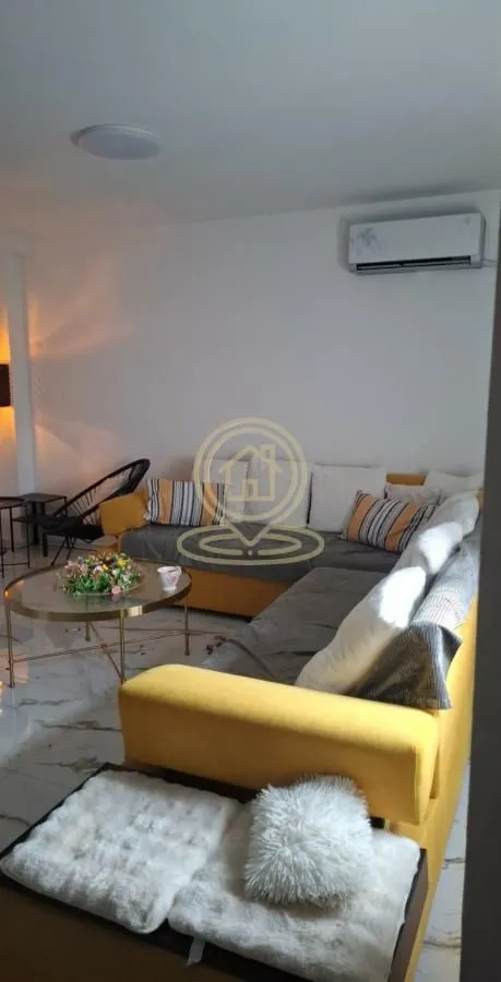 Izdavanje, trosoban stan, 76m², Rotkvarija, Novi Sad Sve Podlokacije