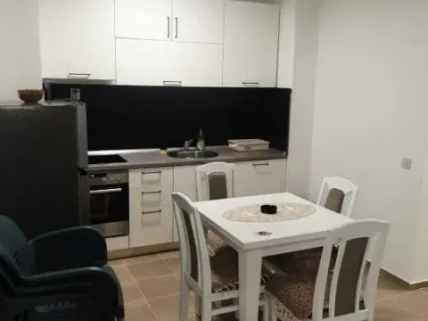 Izdavanje, jednosoban stan, 45m², Igalo, Herceg Novi - image 5