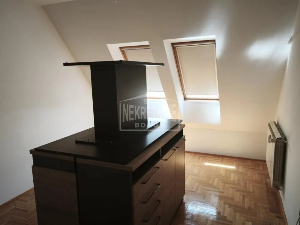 Prodaja, trosoban stan, 80m², Prozivka, Subotica