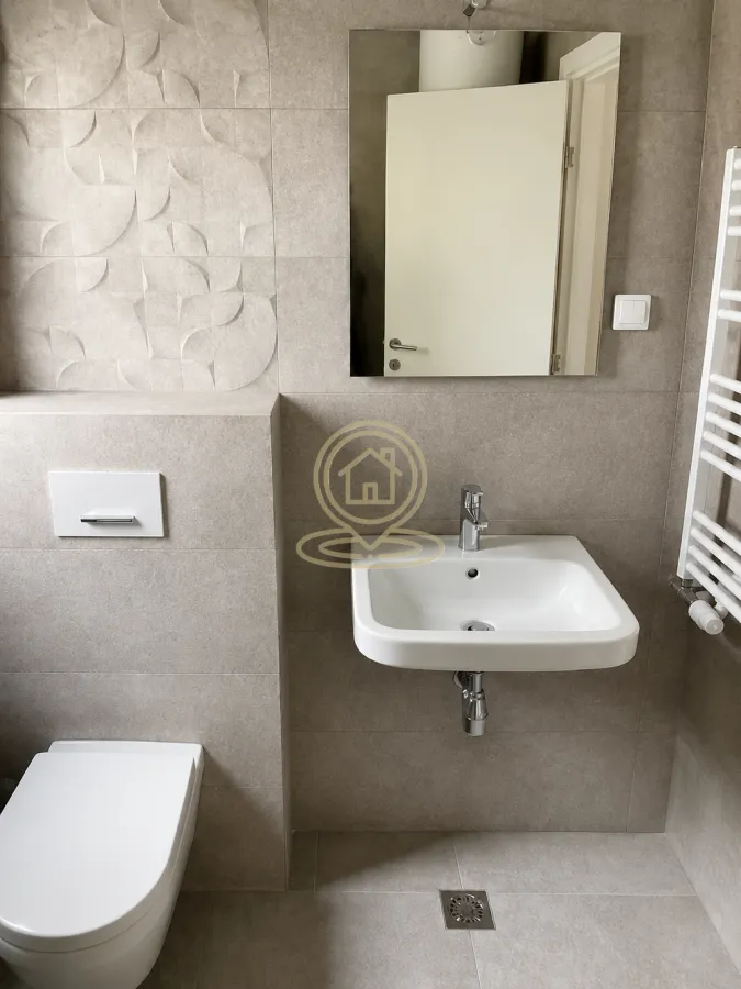 Rent, four bedroom apartment, 99m², Crveni Krst, Beograd
