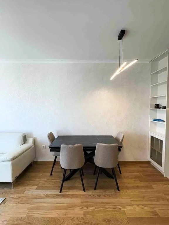 Izdavanje, dvosoban stan, 69m², City Kvart, Podgorica