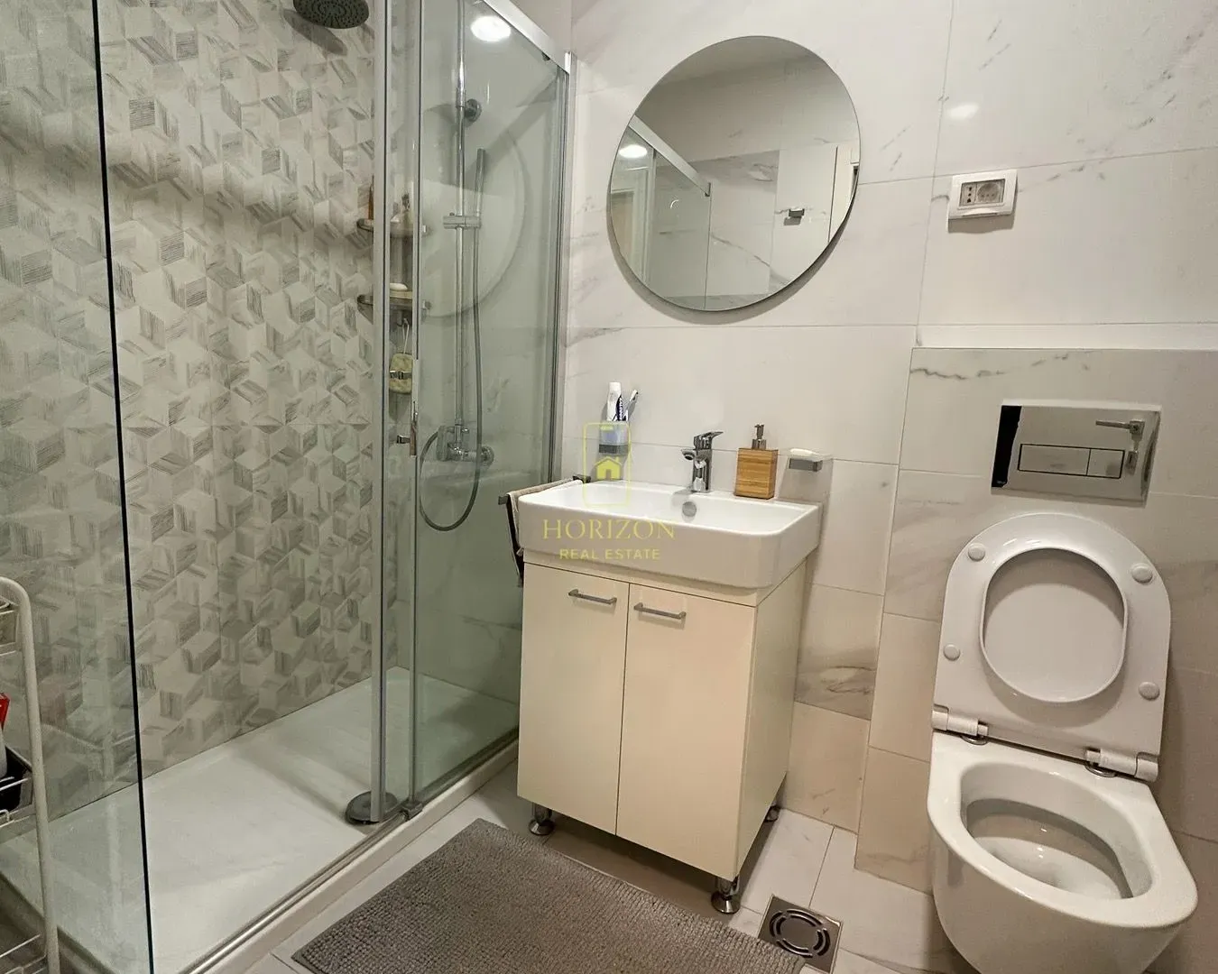 Prodaja, jednosoban stan, 40m², Central Point, Podgorica