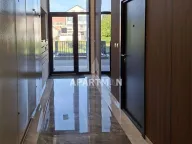 Izdavanje, poslovni prostor, 46m², Ledine, Beograd - image 1