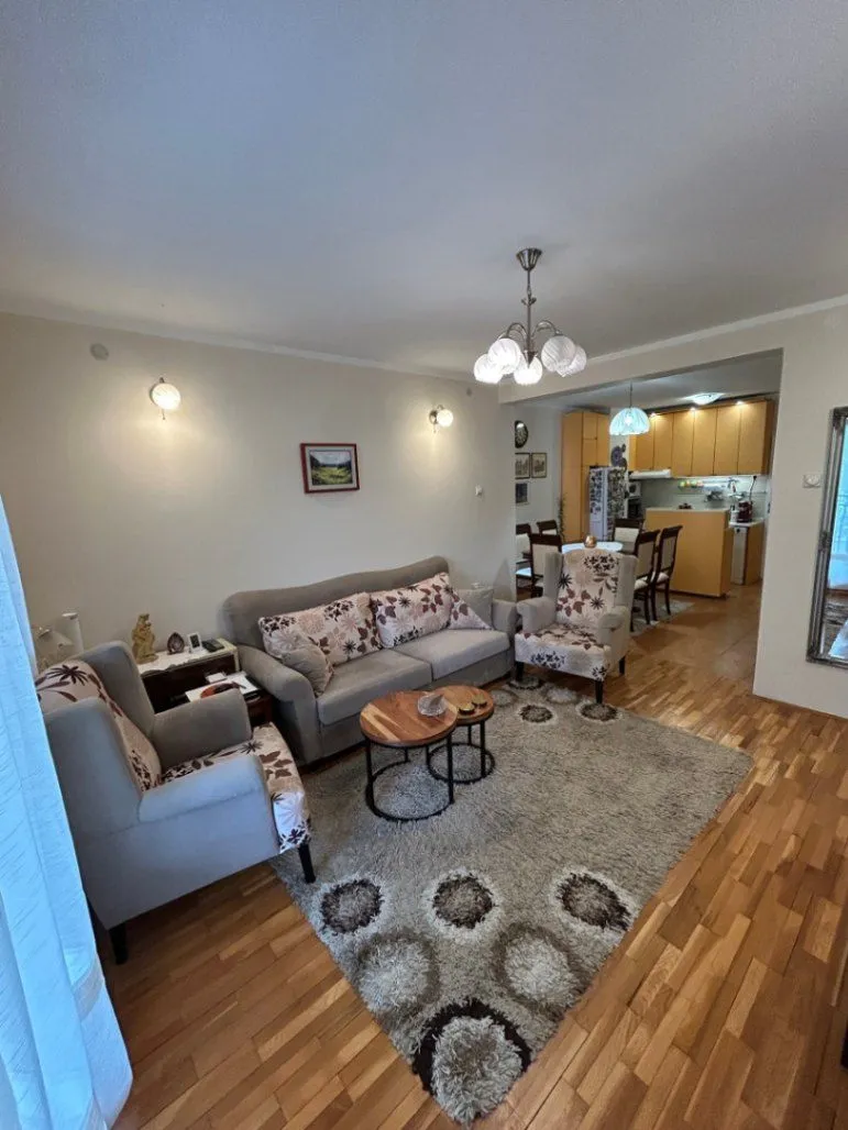 Sale, three bedroom apartment, 78m², Karaburma, Palilula Sve Podlokacije
