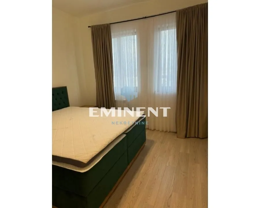 Rent, four bedroom apartment, 110m², Savski Venac, Beograd