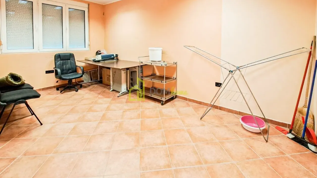 Sale, office space, 115m², Bar, Crna Gora