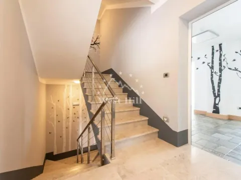 Sale, house, 760m², Đenovići, Herceg Novi - image 6