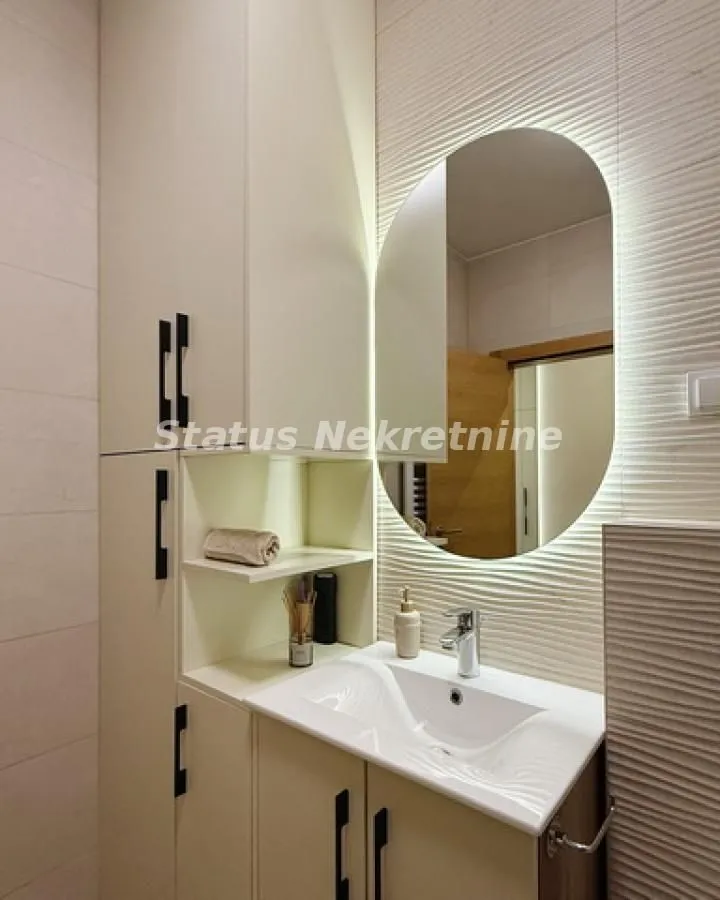 Prodaja, stan, 112m², Centar, Novi Sad