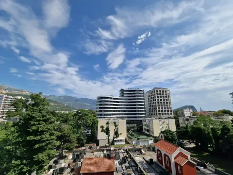 Izdavanje, dvosoban stan, 60m², Budva, Crna Gora - image 16