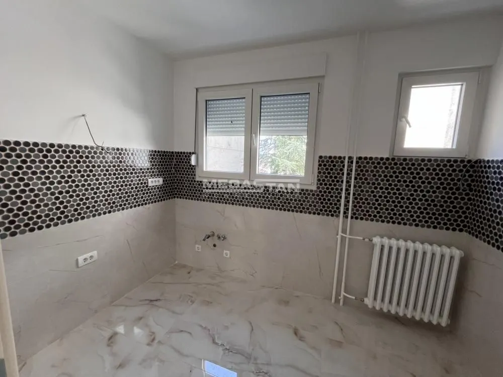 Prodaja, četvorosoban stan, 93m², Vračar Hram, Vračar Sve Podlokacije