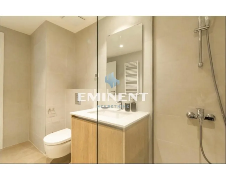 Izdavanje, trosoban stan, 86m², Savski Venac, Beograd