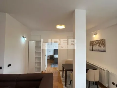 Izdavanje, četvorosoban stan, 100m², Savski Venac, Beograd - image 2