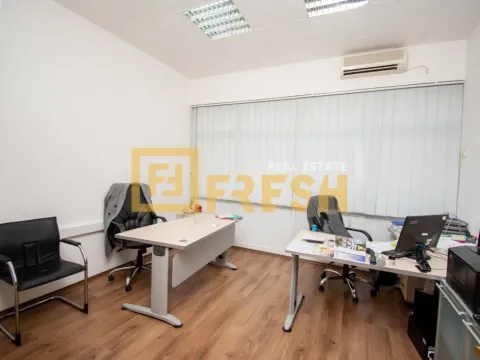 Izdavanje, poslovni prostor, 135m², Gintaš, Podgorica - image 11
