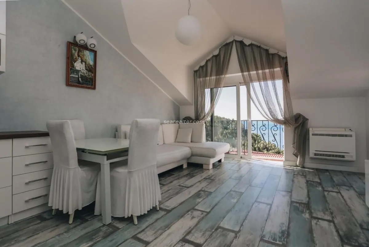 Sale, four bedroom apartment, 82m², Sveti Stefan, Budva