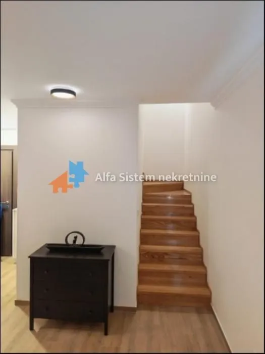 Izdavanje, trosoban stan, 77m², Autokomanda, Voždovac Sve Podlokacije