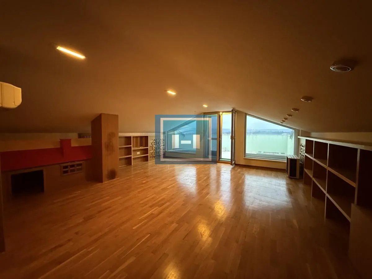 Prodaja, dvosoban stan, 99m², Vašarište, Jagodina