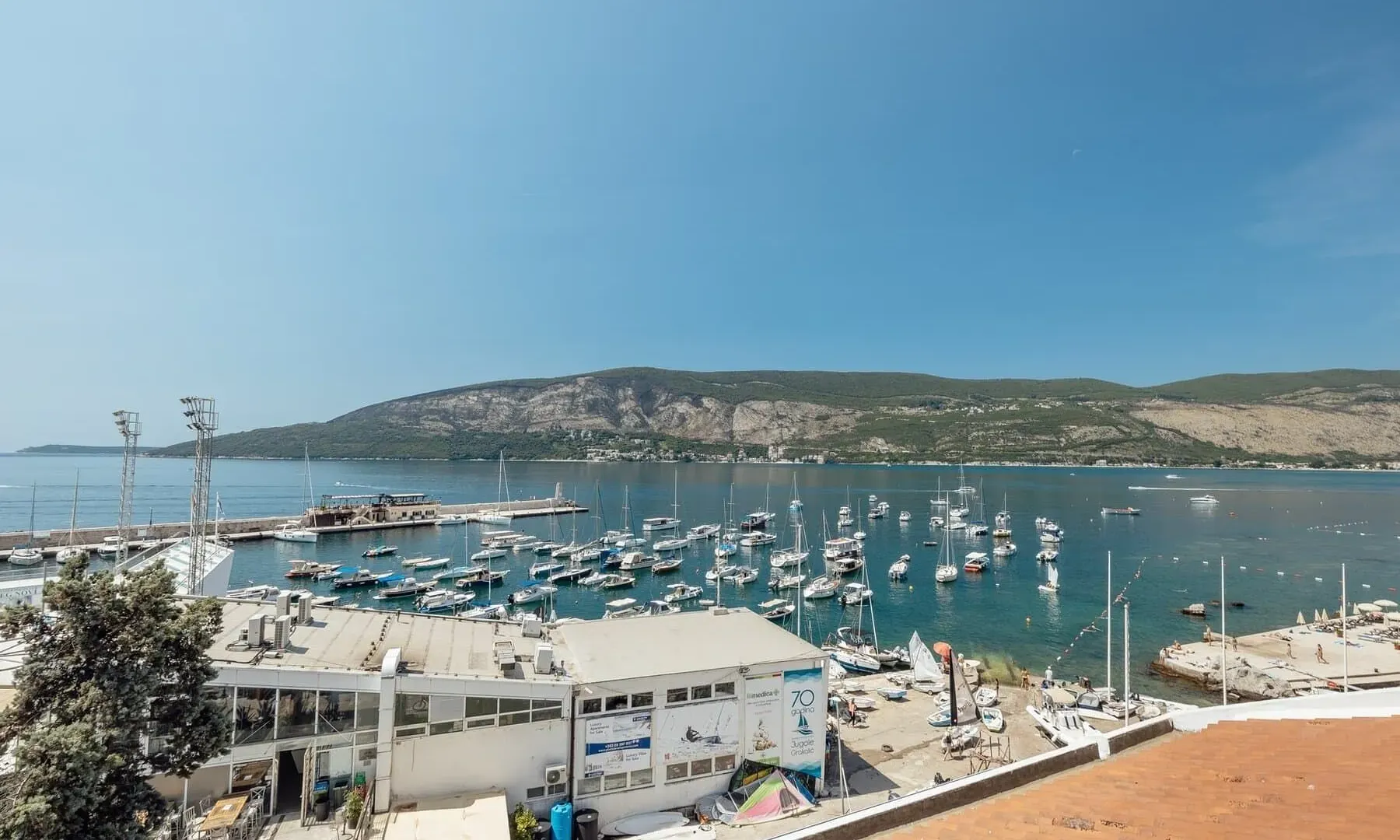 Prodaja, trosoban stan, 244m², Centar, Kotor