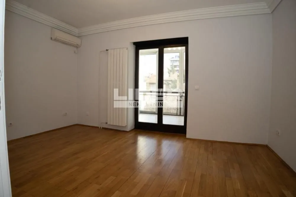 Izdavanje, kuća, 550m², Autokomanda, Voždovac Sve Podlokacije