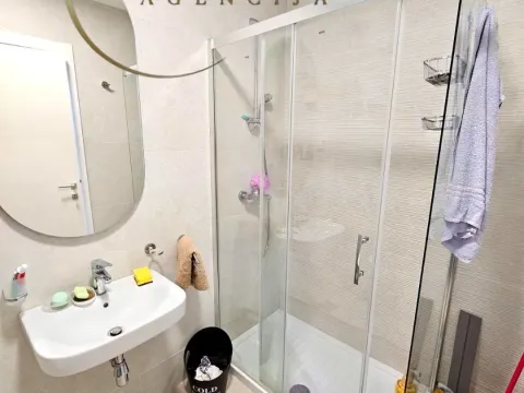 Izdavanje, jednosoban stan, 40m², Pobrežje, Podgorica - image 9