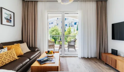 Prodaja, jednosoban stan, 71m², Luštica Bay, Tivat - image 3