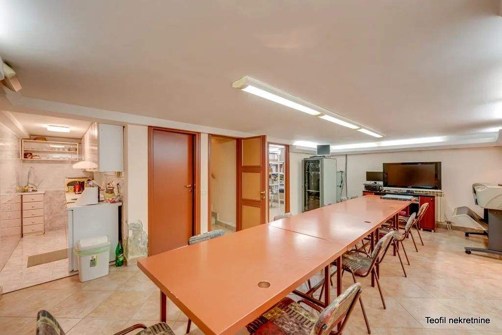 Sale, house, 285m², Bezanijska Kosa 1, Bežanijska Kosa Sve Podlokacije