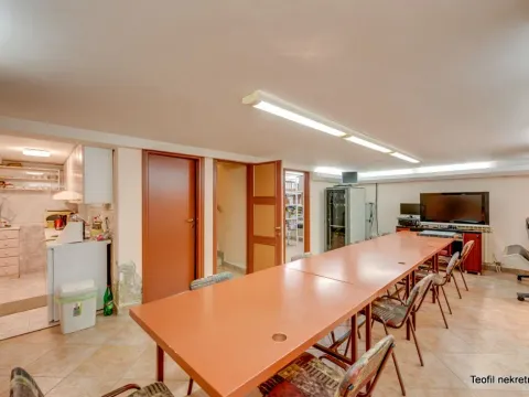 Sale, house, 285m², Bezanijska Kosa 1, Bežanijska Kosa Sve Podlokacije - image 10