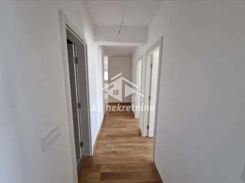 Izdavanje, trosoban stan, 84m², Novi Beograd Blok 65, Novi Beograd Sve Podlokacije - image 6