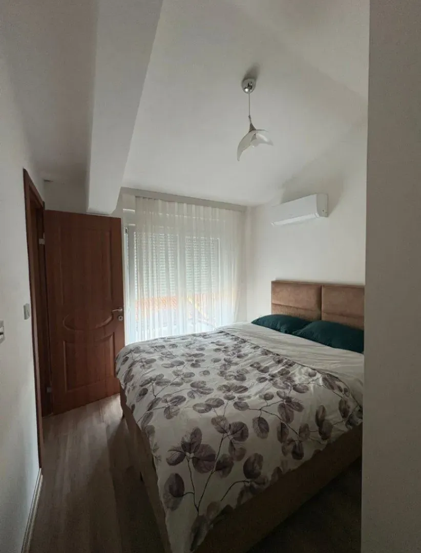 Rent, one bedroom apartment, 56m², Stari Aerodrom, Podgorica