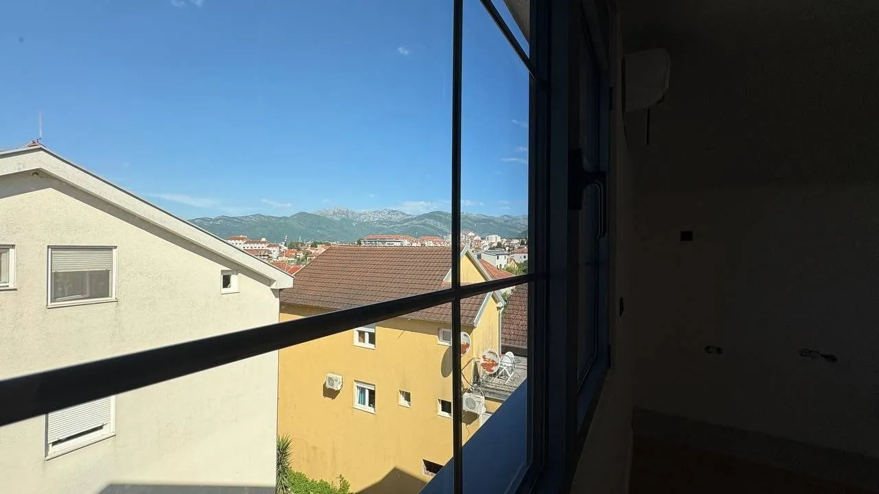 Prodaja, trosoban stan, 101m², Tivat, Crna Gora