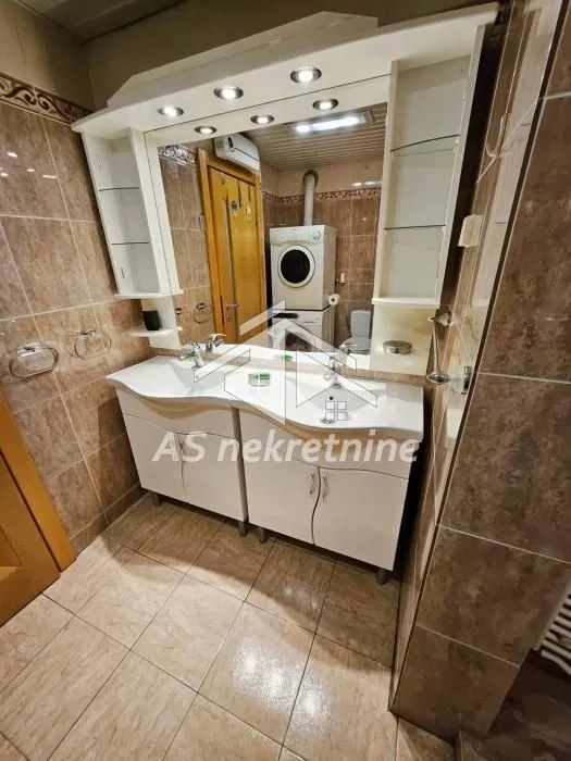 Rent, three bedroom apartment, 80m², Stari Grad, Beograd