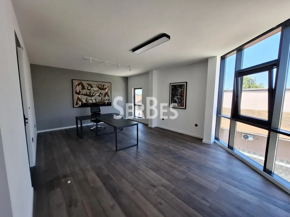 Sale, office space, 600m², Klisa, Novi Sad Sve Podlokacije