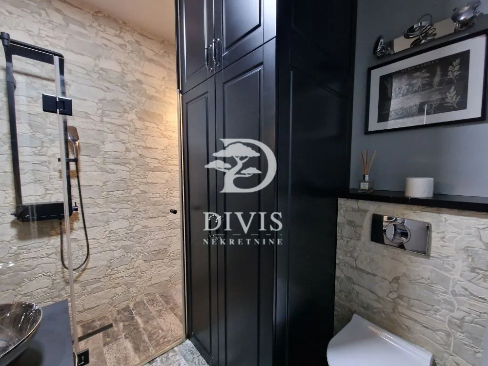 Prodaja, dvosoban stan, 71m², Kalenić Pijaca, Vračar Sve Podlokacije