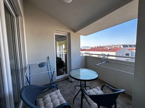 Izdavanje, dvosoban stan, 75m², Ljubović, Podgorica - image 11