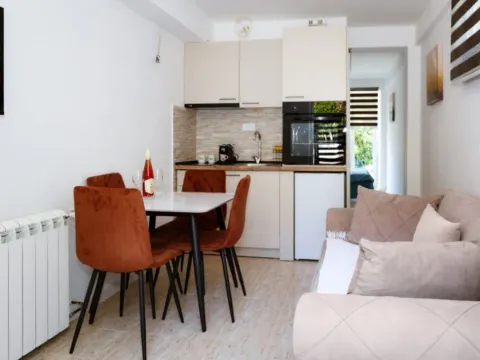Rent, one bedroom apartment, 40m², Seljanovo, Tivat