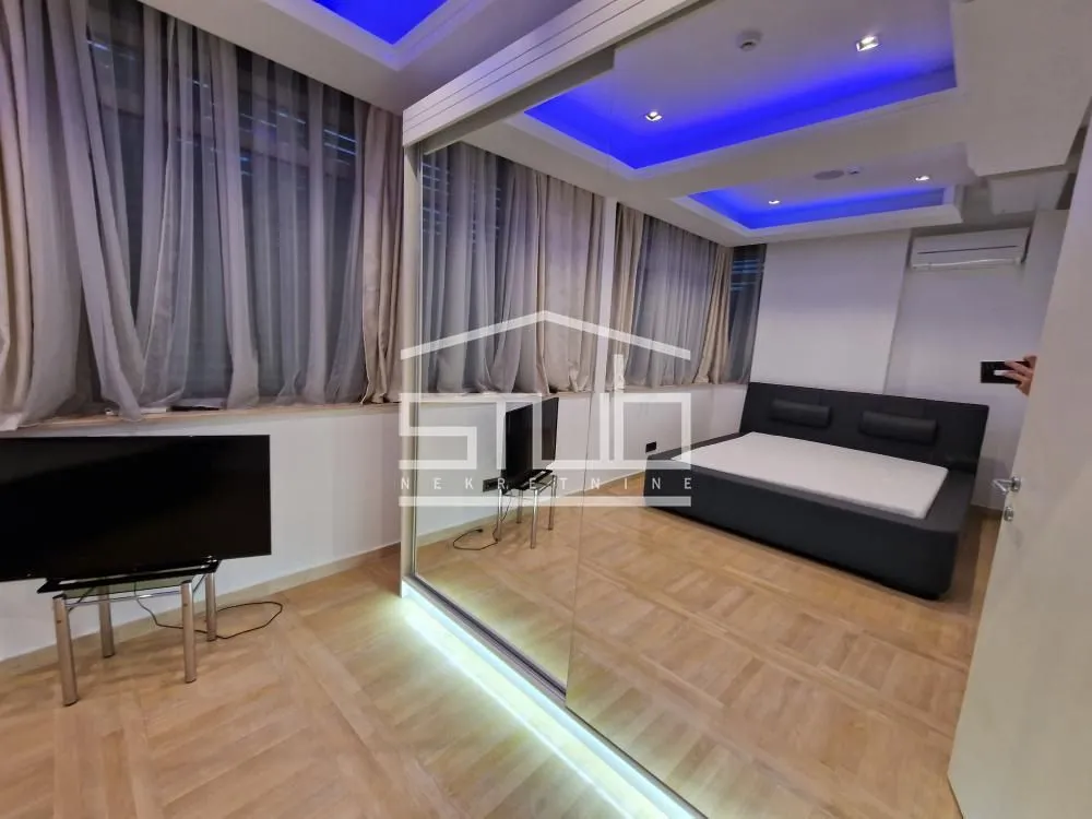 Rent, four bedroom apartment, 148m², Savski Venac, Beograd