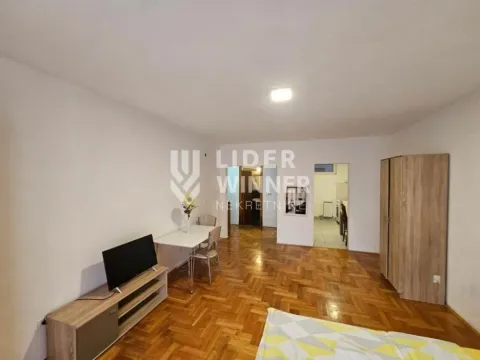 Rent, two bedroom apartment, 68m², Đeram Pijaca, Beograd - image 2
