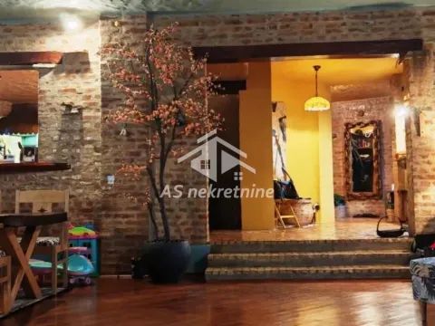 Izdavanje, kuća, 367m², Jajinci, Voždovac Sve Podlokacije - image 43