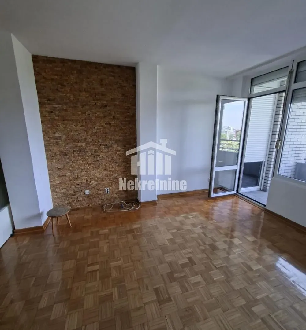 Prodaja, trosoban stan, 84m², Novi Beograd Sve Podlokacije, Beograd