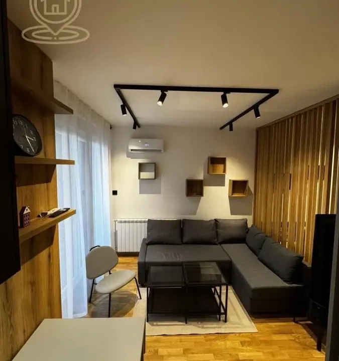 Izdavanje, jednosoban stan, 32m², Liman 4, Novi Sad Sve Podlokacije