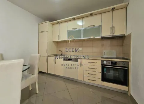 Rent, one bedroom apartment, 67m², Centar, Bar - image 9