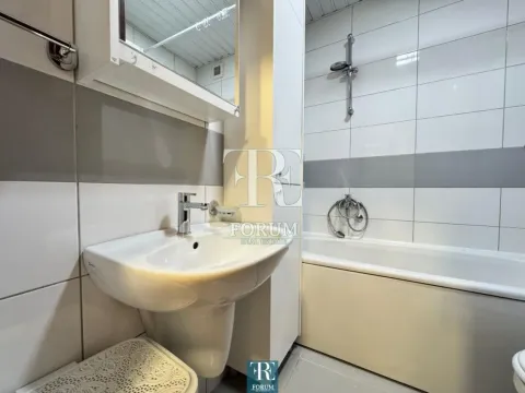 Izdavanje, jednosoban stan, 52m², City Kvart, Podgorica - image 10