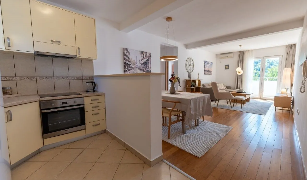Sale, two bedroom apartment, 68m², Pržno, Budva