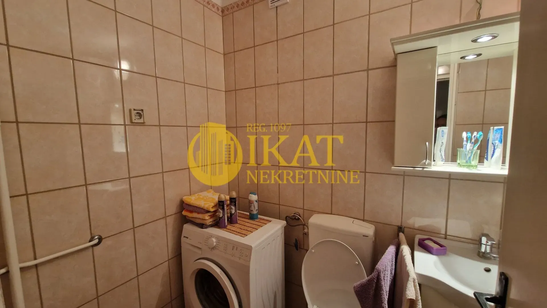 Izdavanje, dvosoban stan, 58m², Novi Beograd Blok 61, Novi Beograd Sve Podlokacije