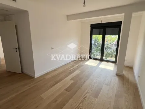 Sale, four bedroom apartment, 175m², Voždovac Sve Podlokacije, Beograd - image 13