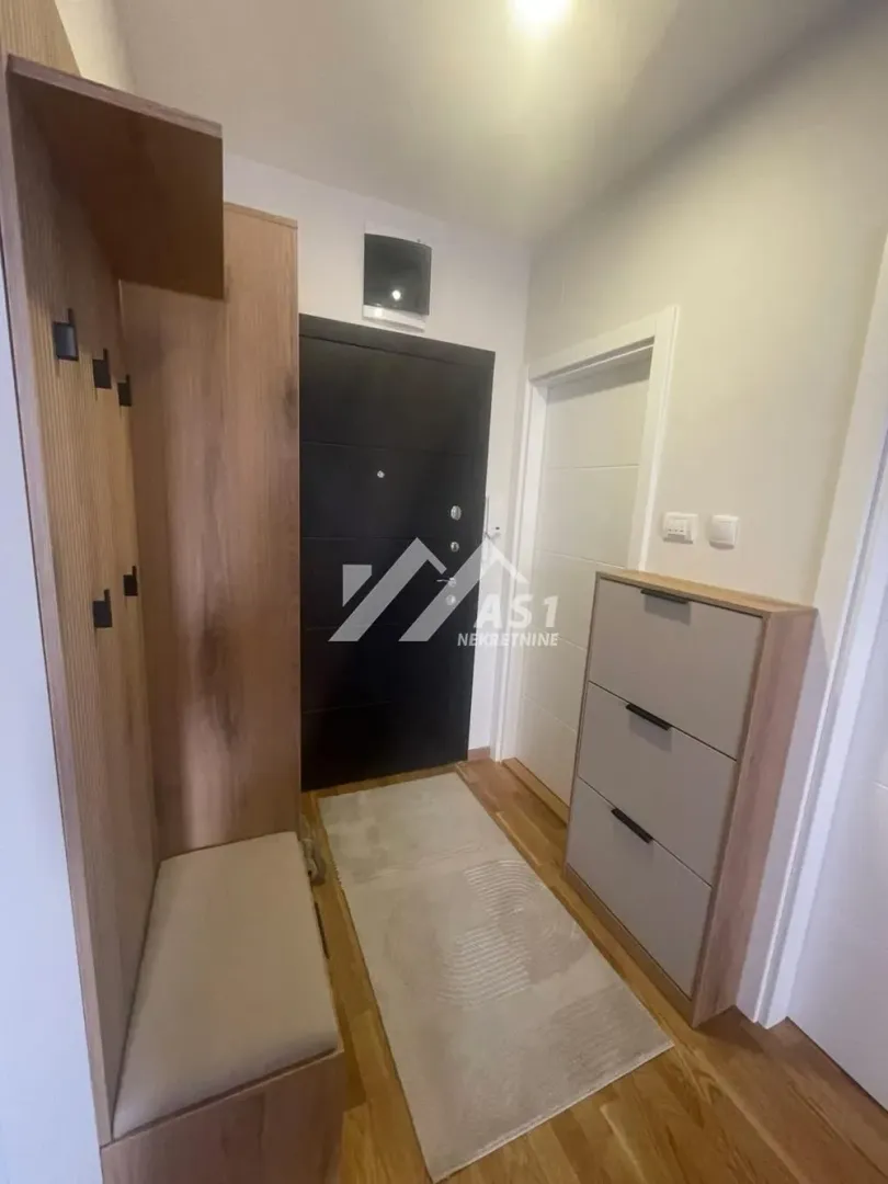 Izdavanje, dvosoban stan, 43m², Telep, Novi Sad Sve Podlokacije
