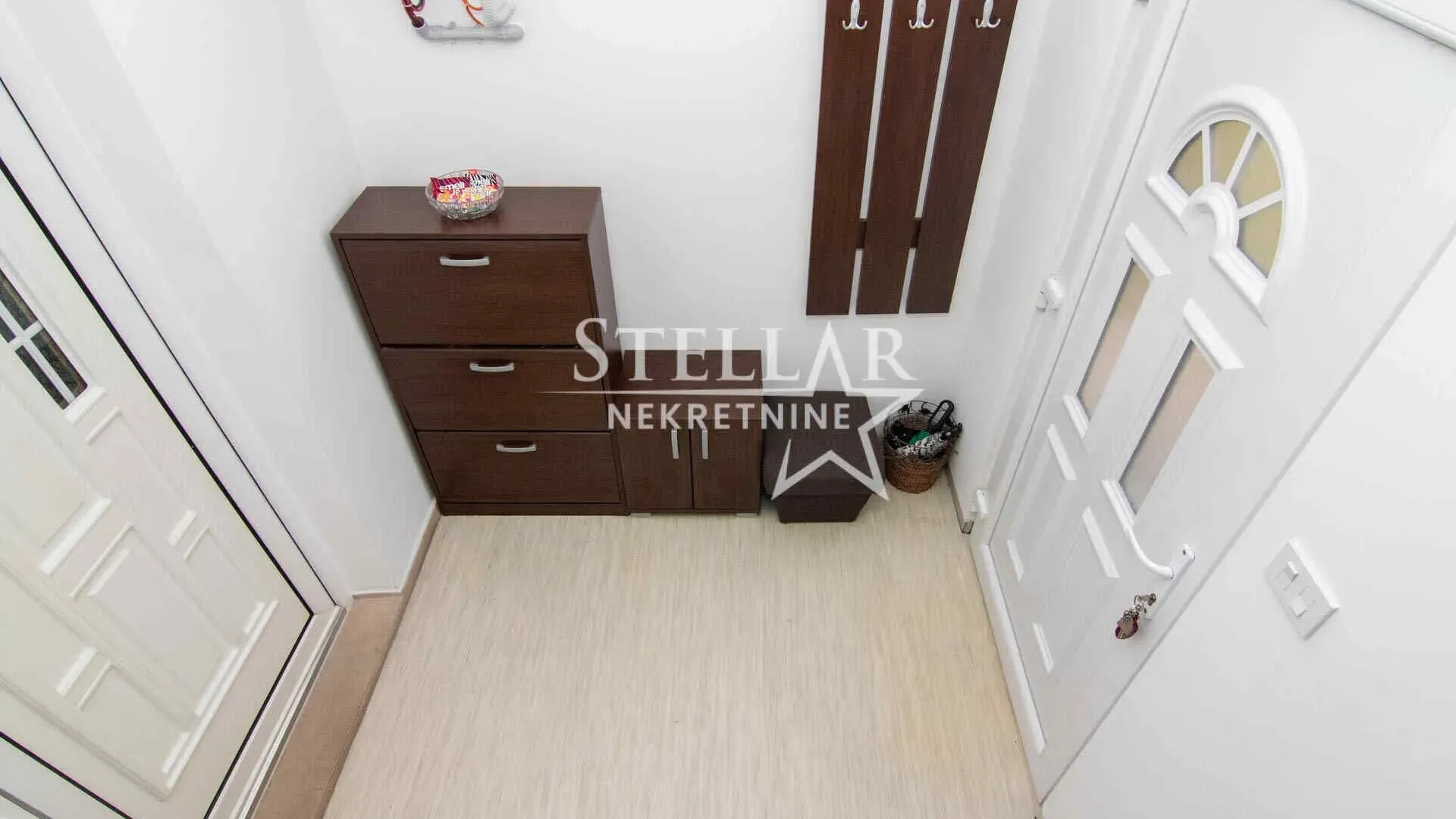 Rent, house, 300m², Donji Kokoti, Podgorica