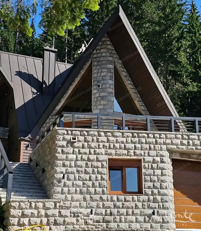 Prodaja, kuća, 160m², Žabljak, Crna Gora