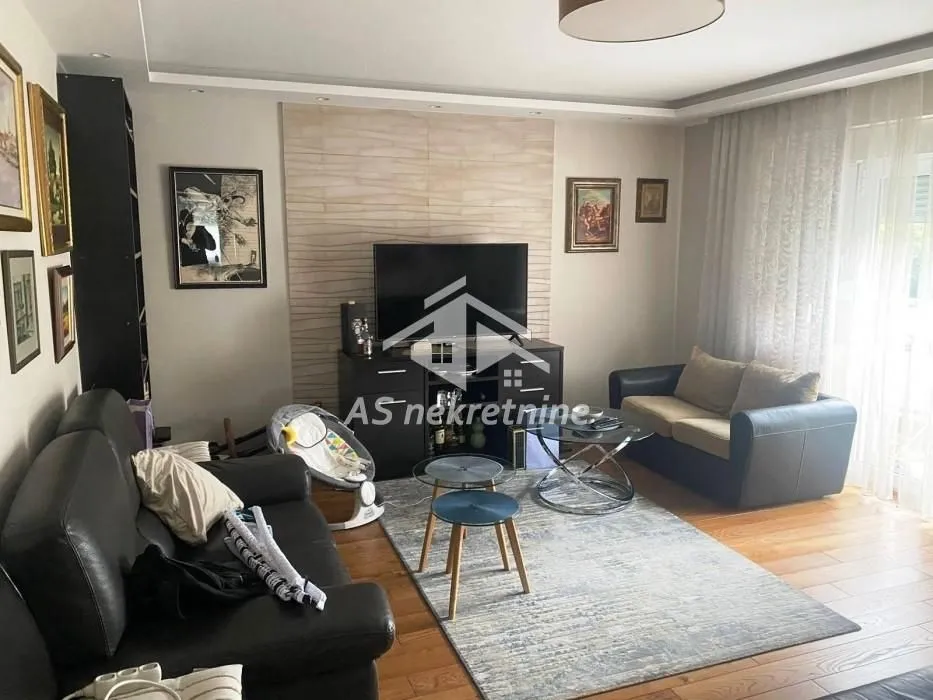 Izdavanje, dvosoban stan, 62m², Novi Beograd Sve Podlokacije, Beograd